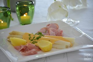 spargel.mit.sauce.hollandaise.jpg