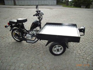 gralle_flakmoped_right[1].jpg